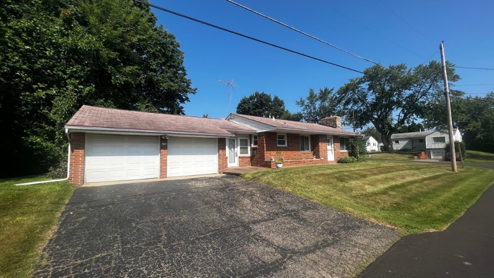 Brick Ranch Home Canton, OH KIKO Auctions and Auctioneers